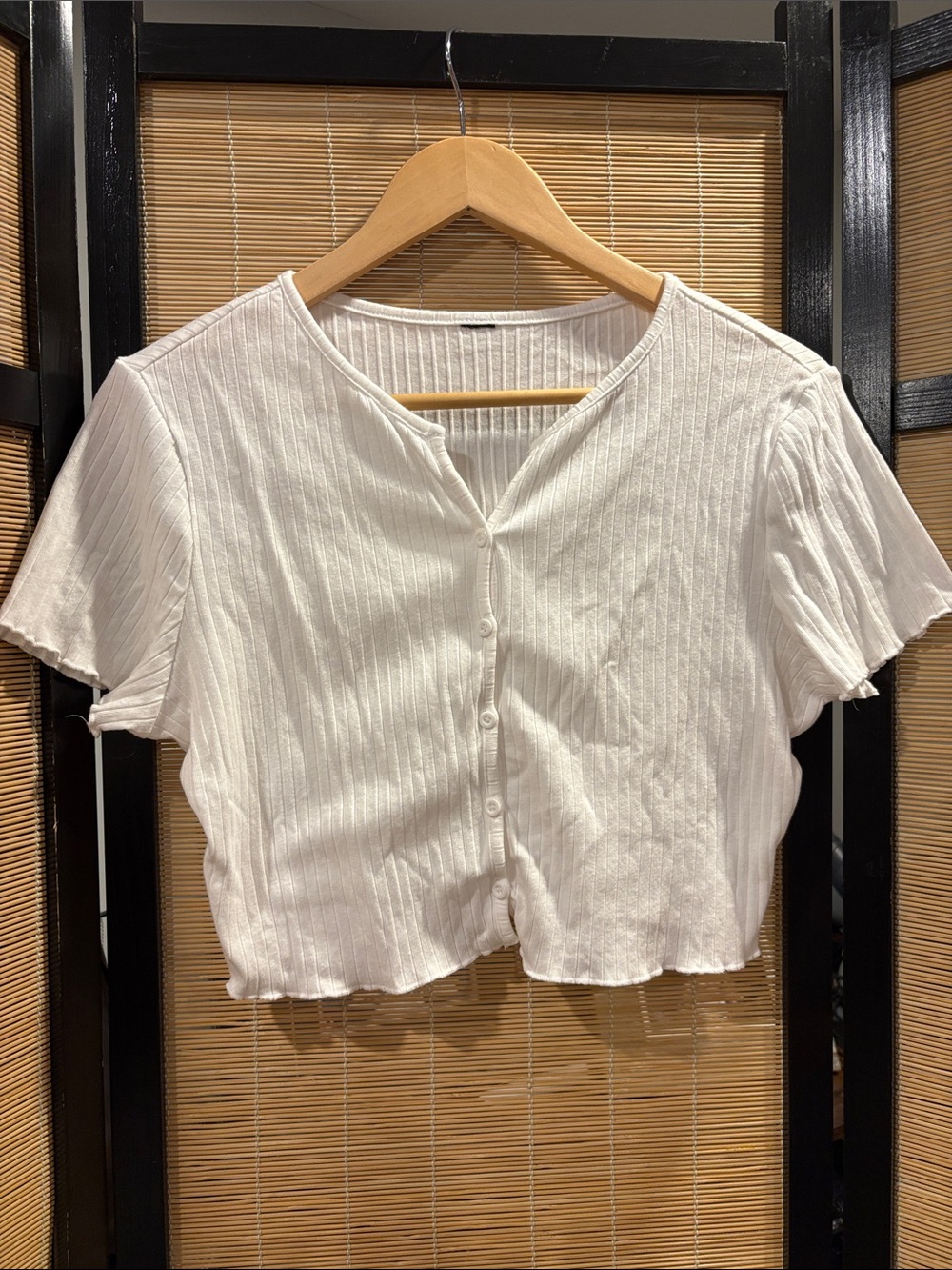 White Ribbed Button-Front Crop Top - Women